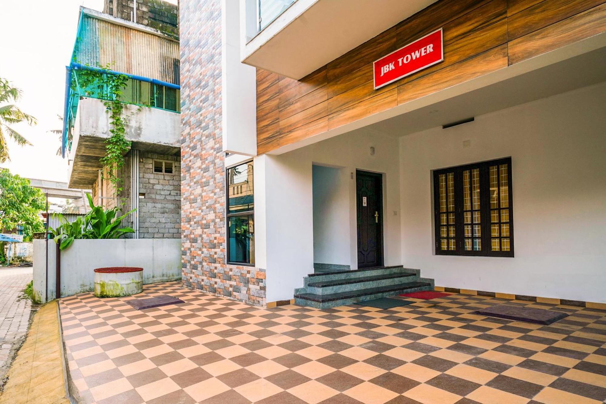 Hotel O Thykoodam Apartments Kochi Luaran gambar