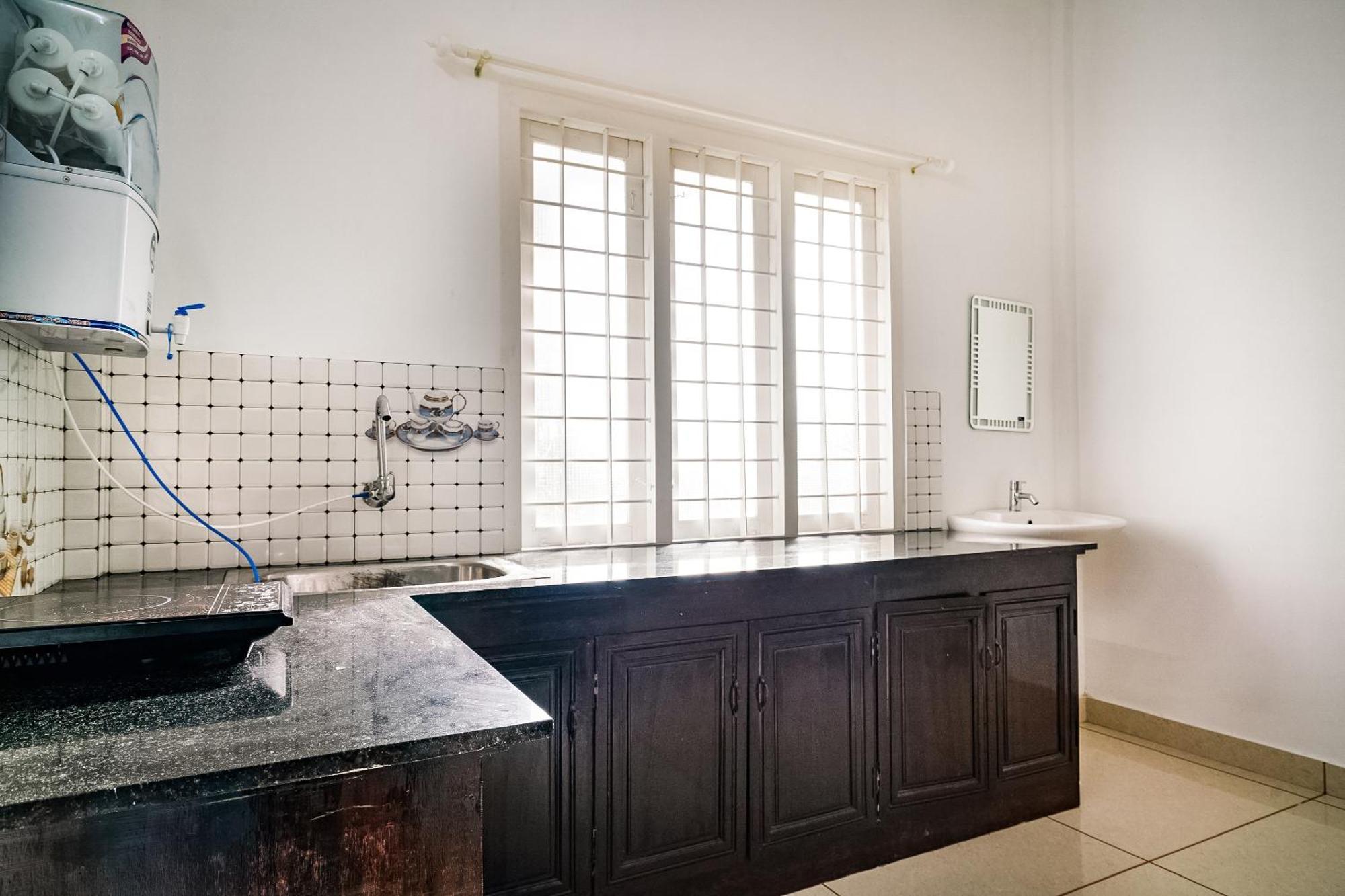 Hotel O Thykoodam Apartments Kochi Luaran gambar